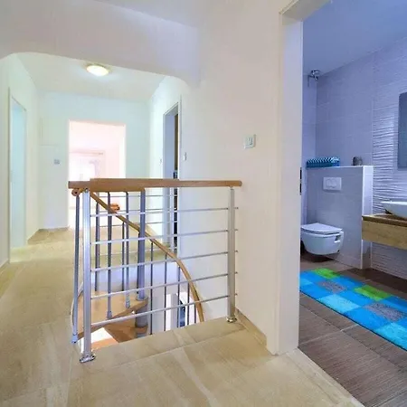 Vinodol Comfortable Villa Novi Vinodolski