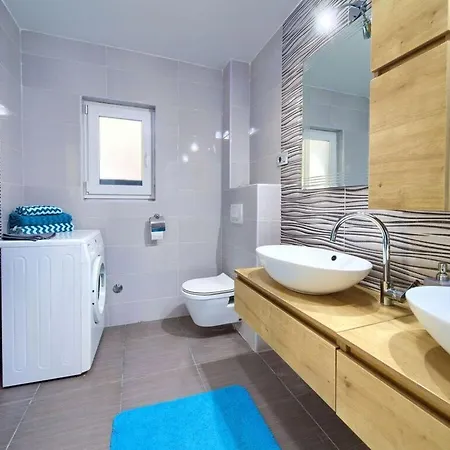 Vinodol Comfortable Villa